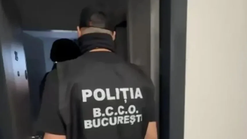 video politistii au spart celula de heroina din bucuresti vanzarea drogurilor supravegheata de o femeie de 57 de ani cu ajutorul unor ghizi si santinele 6ada54218ec8b