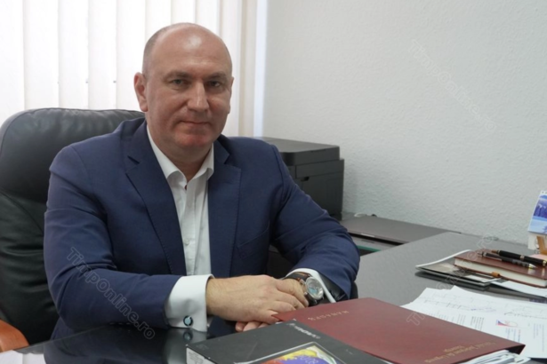 video primarul din bistrita cere sprijinul locuitorilor pentru identificarea tinerilor care au distrus mobilierul dintr un parc gabriel lazany distrugerea nu este o forma de distractie 6ac91b3f7eac3