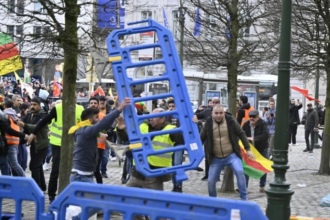 video proteste violente si in bruxelles politia a folosit tunuri cu apa si gaze lacrimogene impotriva studentilor 6ad3bc93b4c1b