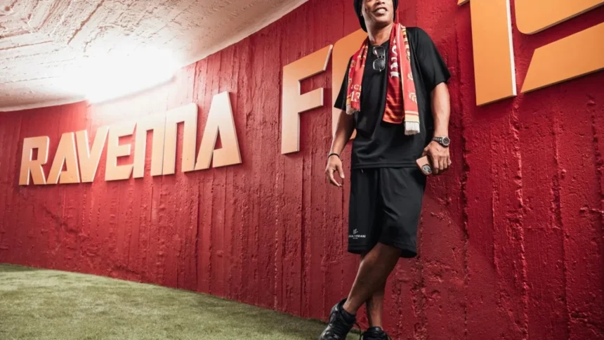video ronaldinho revine pe teren ravenna magia se intoarce pe teren va fi antrenat de fostul tehnician al celor de la cfr cluj 6adc828bcc722
