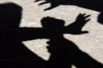 video scandal in fata unei scoli din braila dupa o cearta pe locurile de parcare un parinte l a batut crunt pe barbatul cu care ar fi avut treburi neterminate 6ad74eb1b7607