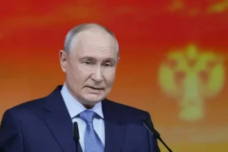 vladimir putin a aprobat vanzarea subsidiarei rusesti a bancii italiene unicredit 6ac3d8a9a4f0c